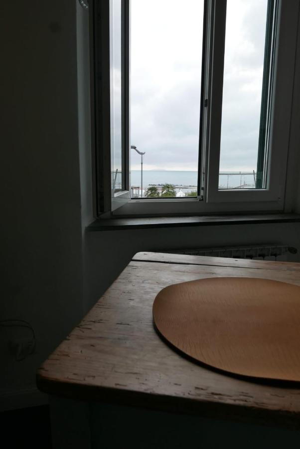The Sunshine Loft Apartment Livorno Bagian luar foto