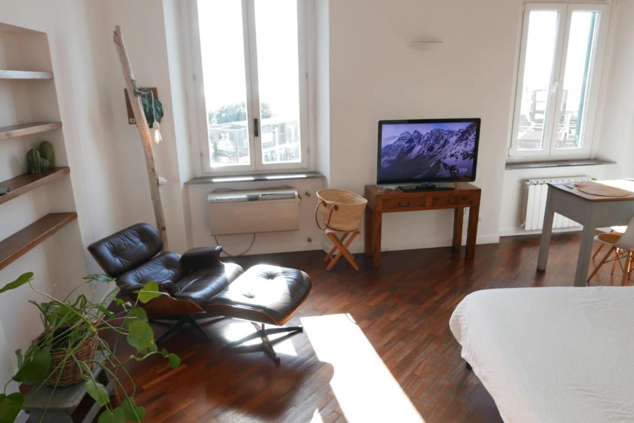 The Sunshine Loft Apartment Livorno Bagian luar foto