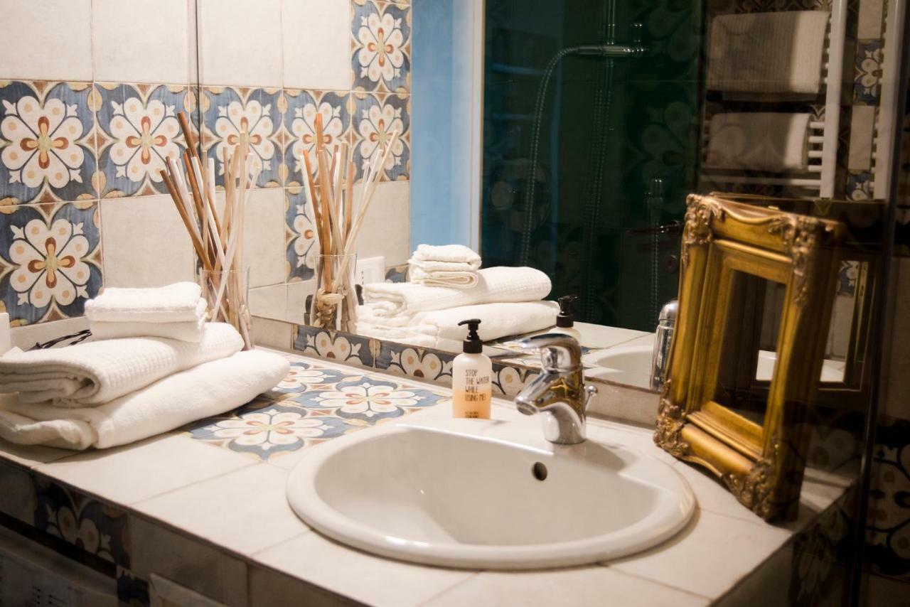 The Sunshine Loft Apartment Livorno Bagian luar foto