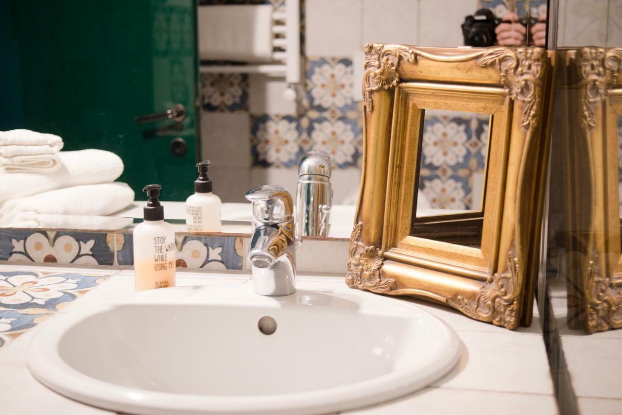 The Sunshine Loft Apartment Livorno Bagian luar foto